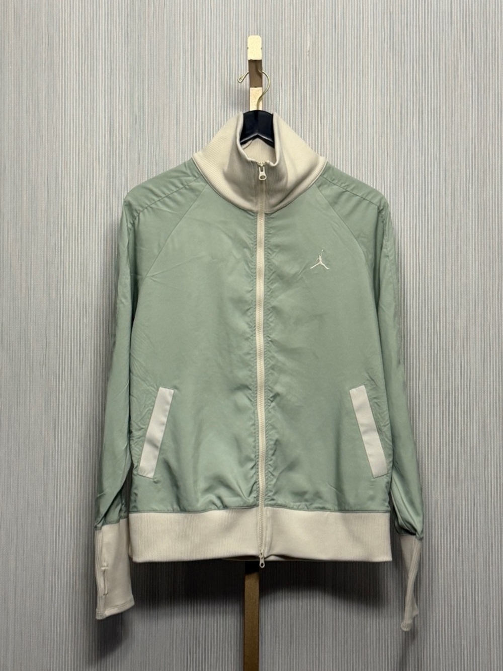 Nike Air Jordan x Bephies Beauty Supply Track Jacket | Women’s XL